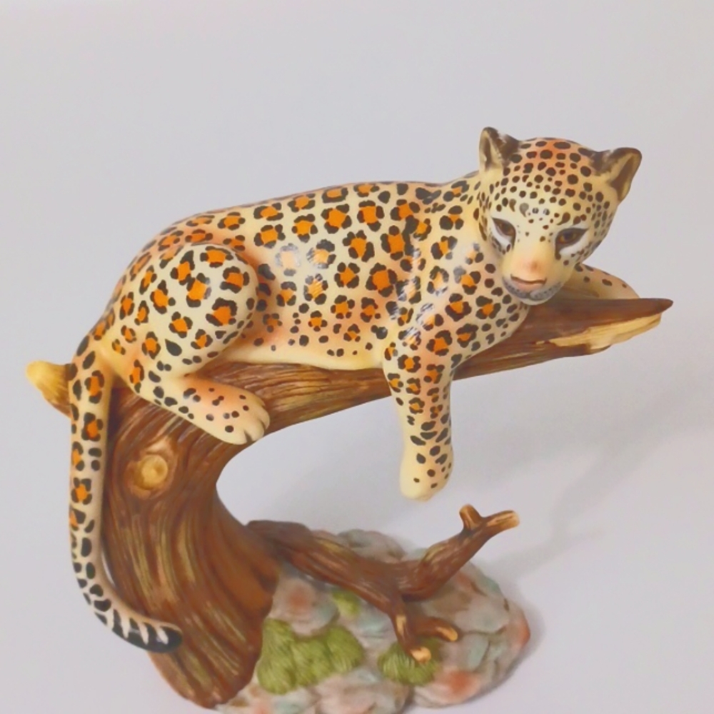 14045-3 "Leopards Domain"